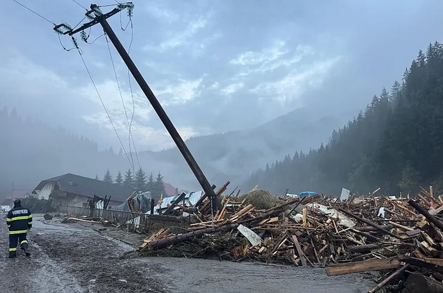 Apel umanitar după inundațiile din Suceava! Află cum poți da o mână de ajutor!