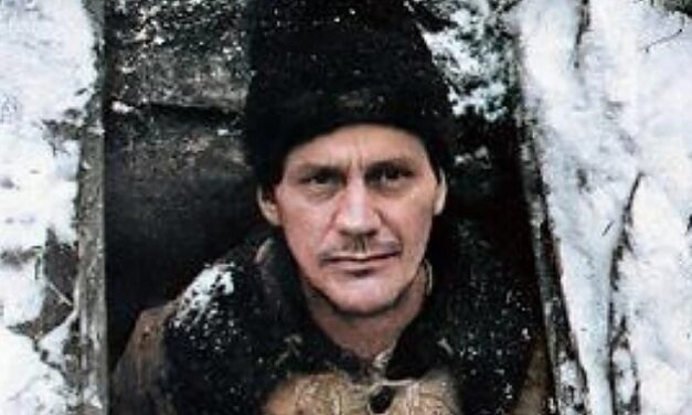 29 iulie 1958, ora 21,30, Vasile Motrescu, partizan anticomunist din Bucovina, a fost executat la zidul Penitenciarului Botoșani. JURNALUL și TESTAMENTUL său: Urmașilor mei le poruncesc să nu plece capul în fața vrăjmașului și a străinului