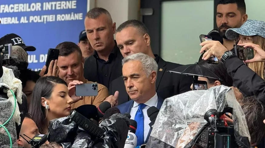 Călin Georgescu, la IPJ Ilfov: ”Rechizitoriul de ieri e doar un discurs. Dosarul, o copie la indigo a celui din 2016 al președintelui Trump. Nu renunț la adevăr, indiferent de ce preț voi plăti – chiar și glonțul. Charlie Kirk este un martir!” (video)