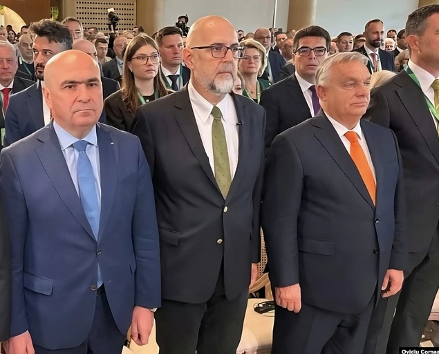 Ilie Bolojan, acest monument maghiar al guvernului din România, și poziția lui de drepți la intonarea „imnul ținutului secuiesc” de la congresul UDMR