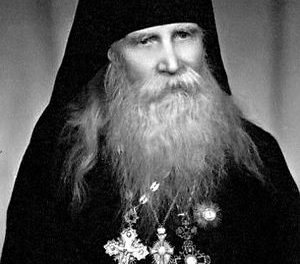 Arhimandritul Tavrion: spunea că primul lucru pe care îl vor face va fi să crească foarte mult prețurile și costurile vieții, ca astfel să determine oamenii să recunoască stăpânirea.