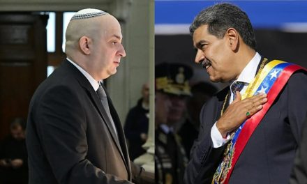 MADURO, IDOLUL LUI VEXLER. Pentru a-și aranja alegerile măsluite din 2018, Maduro a dat ”Legea împotriva urii” care stabilește pedepse până la 20 de ani de închisoare pentru ”incitare la ură” online și în presă. Delcy Rodriguez a adoptat-o