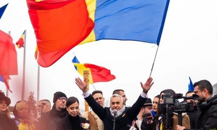 Călin Georgescu vorbește după Raportul SUA: Îi mulțumim lui Dumnezeu pentru prezentarea unui adevăr pe care poporul român îl cunoaște! Mesajul președintelui interzis: Alegeri prezidențiale și alegeri parlamentare anticipate! VIDEO Realitatea Plus