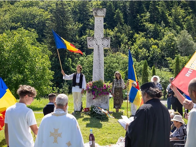 Coriolan Baciu, președintele Fundației Ion Gavrilă Ogoranu. Cuvânt la comemorarea luptătorilor în Rezistența anticomunistă din Munții Făgărașului, la Sâmbăta de Sus – VIDEO