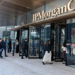 Comandor (r) Ștefan Popa: CĂMĂTARII EXTERNI CONDUC ROMÂNIA. Unde scrie că BlackRock, Vanguard, Moody’s, JP Morgan, Comisia Europeană și FMI-ul au drept de veto asupra voinței românilor?